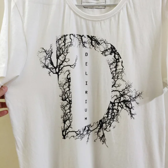 Softest graphic white Tee - Picture 2 of 9